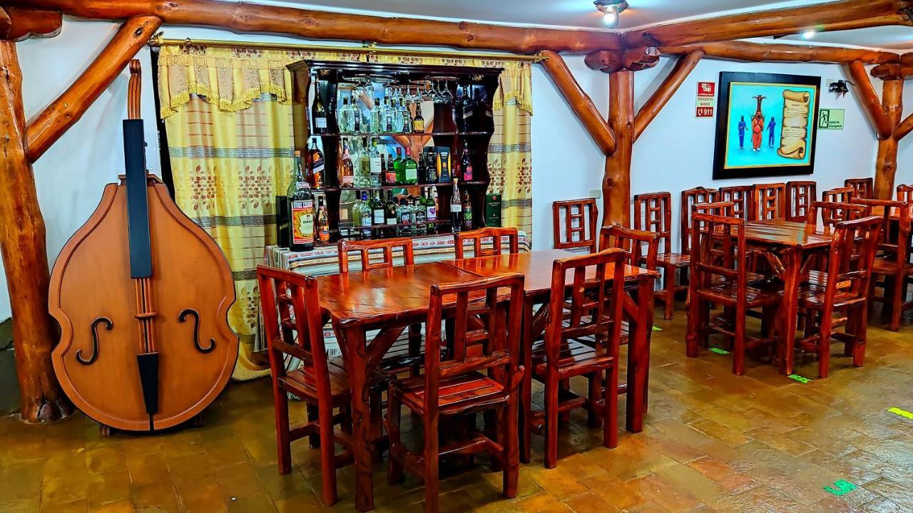 Hostal Huasicama Latacunga Bagian luar foto